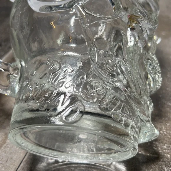 Vintage Luminarc USA Clear Glass Treasure Island Pirate Skull Mug - Picture 5 of 7